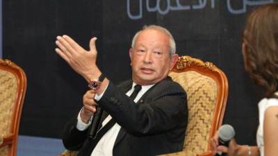 ساويرس: القطاع الخاص يوفر 90% من فرص العمل ويجب إشراكه في مناقشات القوانين وتعديلاتها