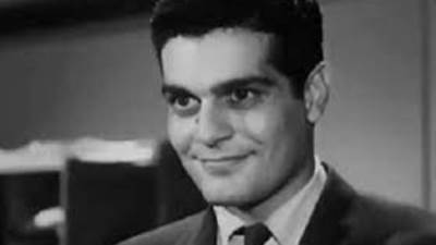 زي النهاردة كان هيتمّ 89 سنة..تعرف علي قصة حياة "عمر الشريف"