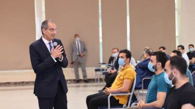 وزير الاتصالات وتكنولوجيا المعلومات يلتقى طلبة بُناة مصر الرقمية بمقر المبادرة