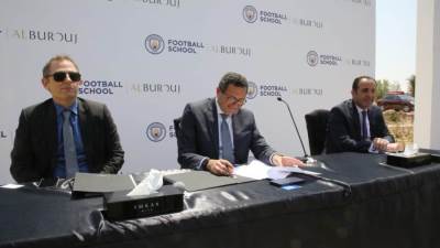 "إمكان مصر" تطلق أول مدرسة كرة قدم لنادي مانشستر سيتي الإنجليزي في مصر وأفريقيا