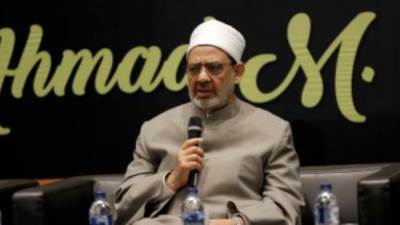 شيخ الأزهر يهنئ المسلمين برمضان: ادعو الله أن يوفقنا فى استثمار الشهر الكريم