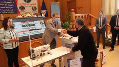 سعفان يسلم 3307 بوليصة تأمين تكافلي ضد الحوادث للعمالة غير المنتظمة والصيادين بدمياط