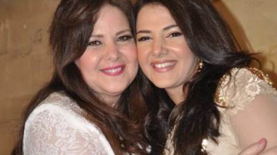 اصابة دنيا سمير غانم ودلال عبد العزيز بفيروس كورونا