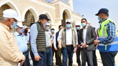وزير الإسكان يختتم جولته بمدينة العلمين الجديدة بتفقد المدينة التراثية ومنطقة الداون تاون