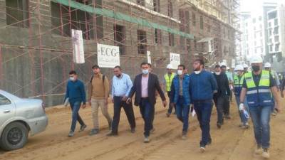 وزير الإسكان: جارٍ الانتهاء من الهيكل الخرساني للوحدات السكنية والتجارية بحي "جاردن سيتي" بالعاصمة الإدارية