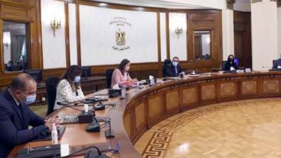 رئيس الوزراء يستعرض الجهود المساهمة في إعداد تقرير التنمية البشرية مصر 2020