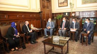 وزير الزراعة يبحث مع سفير استراليا بالقاهرة آفاق التعاون بين البلدين فى مجال الزراعة والأنشطة المرتبطة بها