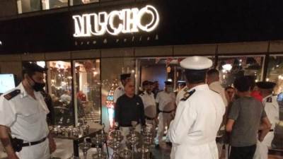 جهازى"القاهرة الجديدة" و أكتوبر ينفذا حملات مسائية مكبرة لغلق المقاهي المخالفة بالتعاون مع الشرطة