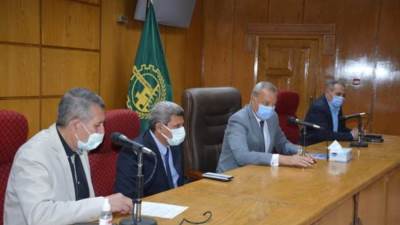 محافظ القليوبية يعقد اجتماعا لمتابعة أعمال تطوير طريق شركات البترول