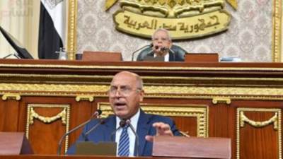 وزير النقل للنواب: أطفال يفككون مسامير القضبان مما يؤدى لانقلاب القطارات