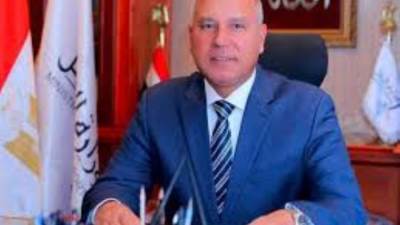 وزير النقل .. أكثر من 50% من جرارات السكة الحديد معطلة مما أدي إلي توقف نشاط نقل البضائع