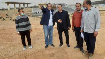 "الإسكان": جارٍ تنفيذ عدة مشروعات للطرق والمحاور الرئيسية بمدينتي السادات والشروق