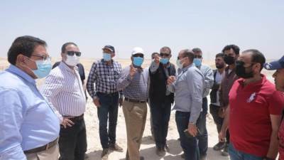 وزير النقل يتابع أعمال تنفيذ القطار الكهربائي السريع العين السخنة /مرسى مطروح