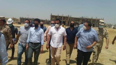 وزير التعليم العالي يتفقد الأعمال الإنشائية بجامعة بنها الأهلية 