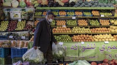 موائد الافطار الرمضانية اصبحت رفاهية في لبنان بعد ارتفاع اسعار الطعام 