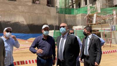 وزير الإسكان يتفقد الحى السكني الخامس "جاردن سيتي الجديدة" والحى الحكومى بالعاصمة الإدارية الجديدة 