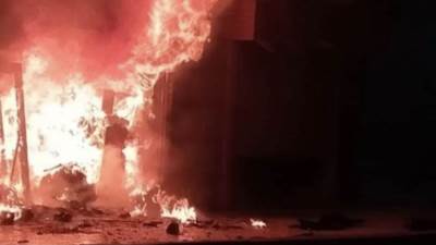 حريق هائل بمحل تحف وخردوات في "صيدناوي" بالعاشر من رمضان