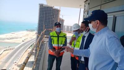 بالصور: السفير الألماني بالقاهرة يتفقد مشروعات مدينة العلمين الجديدة