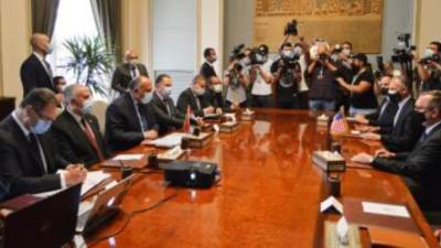 وزيرا الخارجية والرى يبحثان مع المبعوث الأمريكى للقرن الإفريقى تطورات ملف سد النهضة