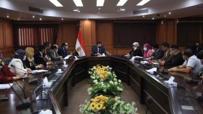 وزير الشباب والرياضة يلتقي مجموعة من أصحاب المبادرات الشبابية