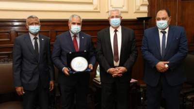 وزير الزراعة يستقبل الممثل الإقليمي للفاو بمنطقة الشرق الأدنى وشمال أفريقيا في بداية عمله بالقاهرة 