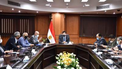 وزير الرياضة يناقش ملف استضافة مصر لبطولة العالم للخماسي الحديث
