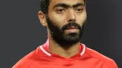 حسين الشحات : أنا مستمر فى الأهلى .. ومش هنتقل للزمالك حتى لو هقعد فى البيت