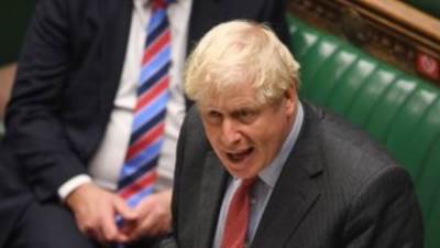 رئيس وزراء بريطانيا يعلن اليوم تخفيف مزيد من القيود والسماح بالأحضان بدءا من 17 مايو