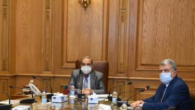 "وزير الدولة للإنتاج الحربي" يتابع الخطط الاستثمارية والبحثية لعدد من الشركات التابعة