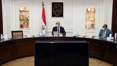 وزير الإسكان يتابع الموقف التنفيذى للوحدات السكنية بالمبادرة الرئاسية  "سكن لكل المصريين"