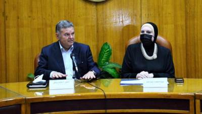  وزيرا قطاع الأعمال والتجارة والصناعة يبحثان توفير احتياجات مصانع النسيج من الأقطان والغزول