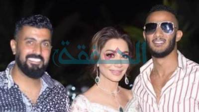 بسمة وهبة تحذف صورتها مع سامي و رمضان بعد قرار المتحدة بوقف التعامل مع المخرج