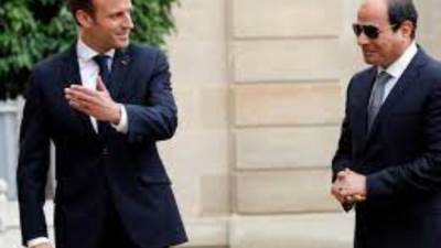 الرئيس السيسي يصل قصر الإليزيه لعقد قمة مع نظيره الفرنسي إيمانويل ماكرون