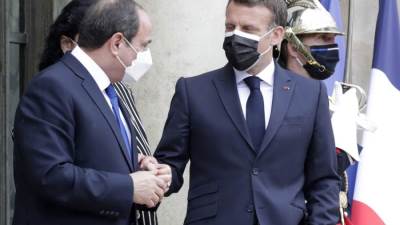 تفاصيل لقاء الرئيسين السيسي وماكرون بقصر الإليزيه