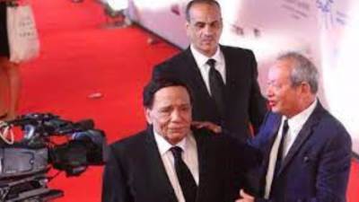 نجيب ساويرس يهنئ الزعيم عادل إمام بعيد ميلاده ..بهذة الكلمات