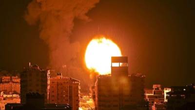 استهداف مبنى للصحة بغزة.. ودعوة دولية لحماية الطواقم الطبية