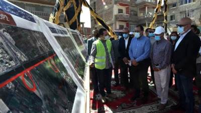 رئيس الوزراء يتفقد عددا من مشروعات الطرق والكباري للربط بين محافظتى القليوبية والدقهلية