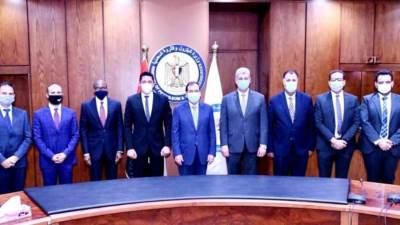 البترول والثروة المعدنية: مباحثات مع وفد بيكر هيوز العالمية في تصميم وتنفيذ المشروعات البترولية