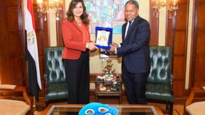 وزيرة الهجرة: مدير برنامج الغذاء العالمي بالقاهرة نموذج مشرف في التعاون والعمل المشترك