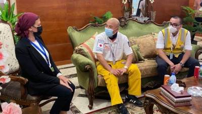 مطار سفنكس الدولي يستقبل الطيار الياباني  شينجي مايدا حديث العالم 