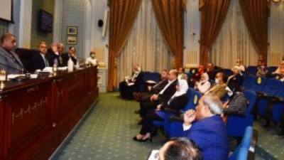 محافظة القاهرة للنواب: التوسع فى إسناد خدمات جمع ونقل المخلفات للشركات الوطنية