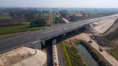 محور الشهيد باسم فكرى.. حلم أهالى قنا تحقق بـ1.5 مليار جنيه