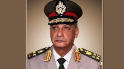 بالفيديو..وزير الدفاع يعود إلى أرض الوطن بعد انتهاء زيارته الرسمية لجمهورية قبرص