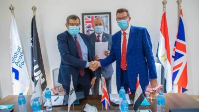 بروتوكول تعاون بين بحوث الإسكان والبناء و جامعة هيرتفوردشاير البريطانية