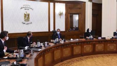 مدبولي يلتقى رئيس شركة "دى إم جى مورى" الألمانية