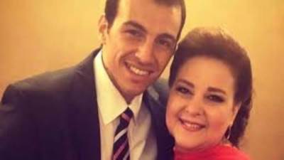 رامى رضوان يعلن شفاء دلال عبدالعزيز من كورونا.. ويؤكد: لم نبلغها بوفاة سمير غانم