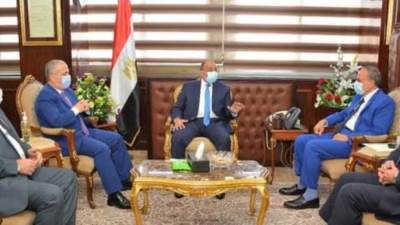 وزير التنمية المحلية يلتقى رئيس الهيئة الوطنية للصحافة لبحث مشاكل المؤسسات الصحفية