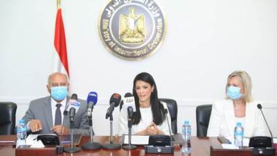 وزيرة التعاون الدولي توقع اتفاقية مع بنك التنمية الأفريقي بقيمة 145 مليون يورو لتطوير السكك الحديدية 