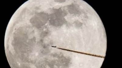 الارض علي موعد يوم الاربعاء للقاء ظاهرة من اهم الظواهر الفلكية في2021