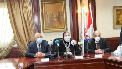 وزيرا الزراعة والصناعة يشهدان توقيع بروتوكول لدعم المشروعات الصغيرة في الريف